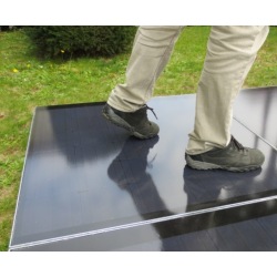 Pavimento fotovoltaico plug and play. Piastrella solare calpestabile 500x500mm colorata